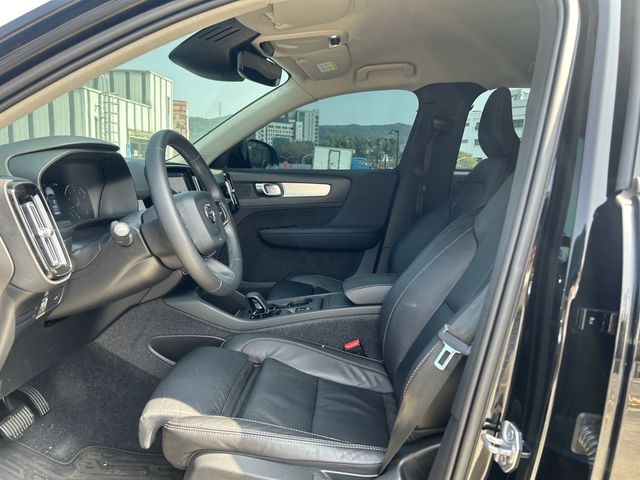 VOLVO富豪 XC40  第9張相片