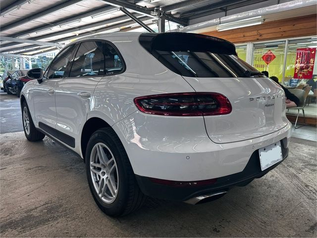 PORSCHE保時捷 MACAN  第4張相片