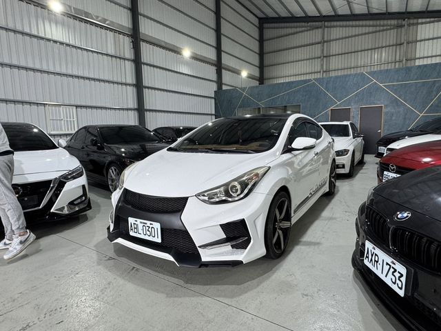 HYUNDAI現代 ELANTRA  第5張相片