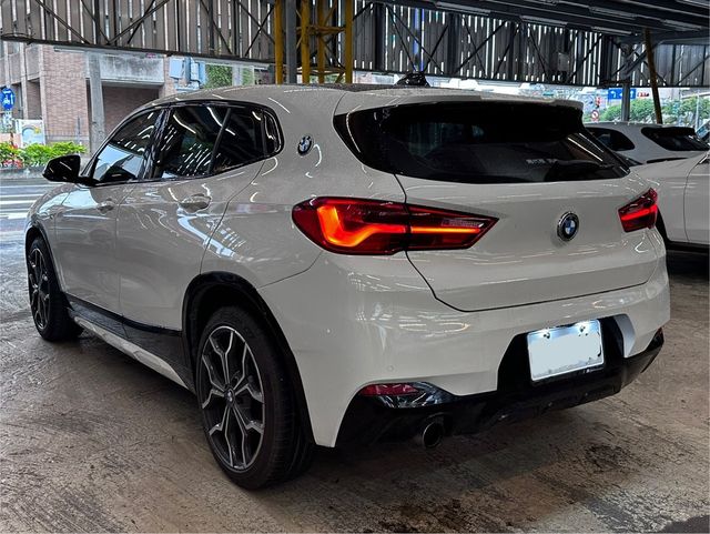 BMW寶馬 X2  第3張相片