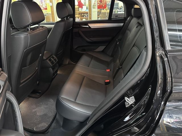 BMW寶馬 X4 XDRIVE28I  第6張相片
