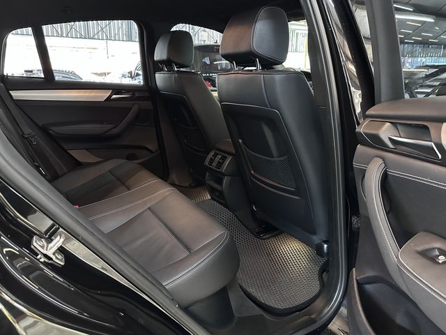 BMW寶馬 X4 XDRIVE28I  第7張相片