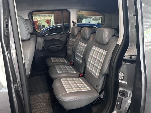 CITROEN雪鐵龍 BERLINGO  第6張相片