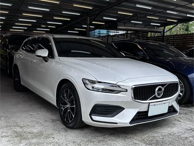 VOLVO富豪 V60  第2張相片