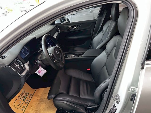 VOLVO富豪 V60  第5張相片