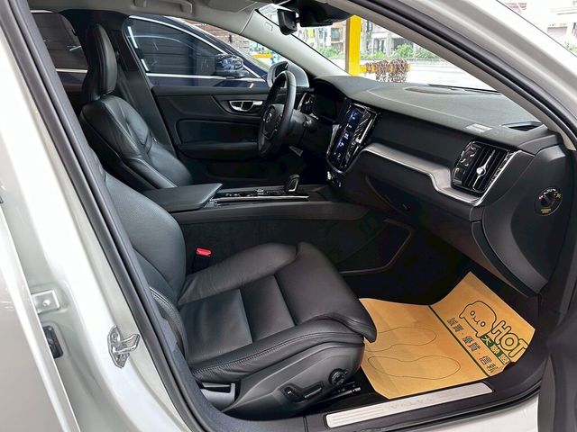 VOLVO富豪 V60  第6張相片