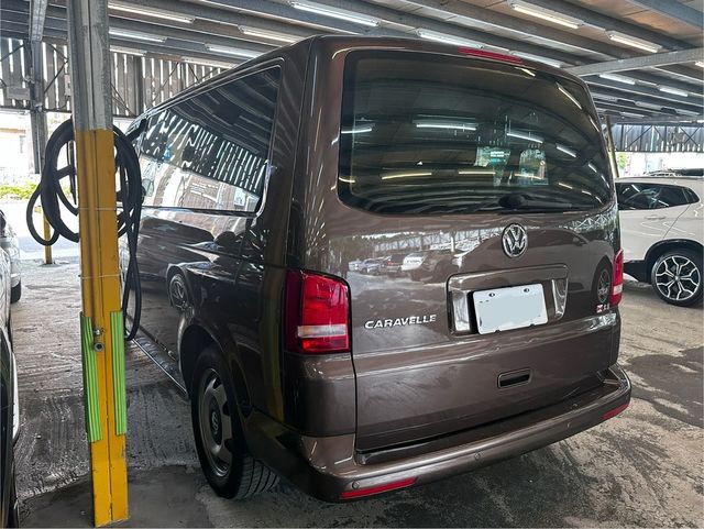 VOLKSWAGEN福斯 T5 CARAVELLE  第4張相片