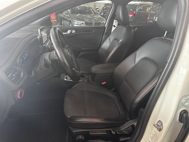 FORD福特 FOCUS ST  第5張相片