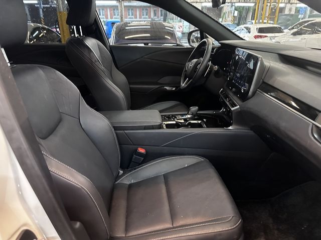 LEXUS凌志 RX350H  第8張相片