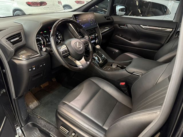 LEXUS凌志 LM300H  第4張相片