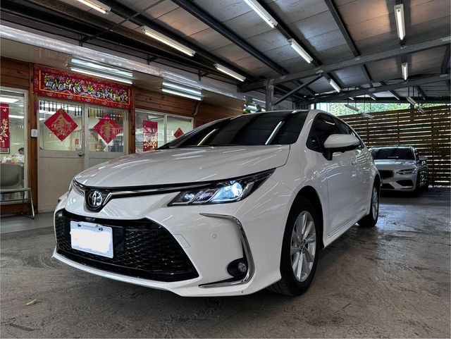 TOYOTA豐田 ALTIS  第1張相片