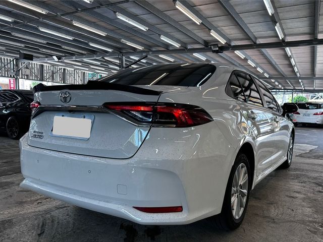 TOYOTA豐田 ALTIS  第3張相片
