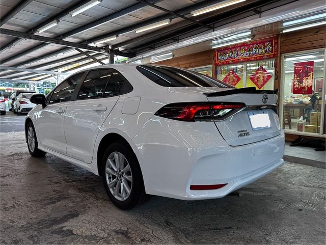 TOYOTA豐田 ALTIS  第4張相片