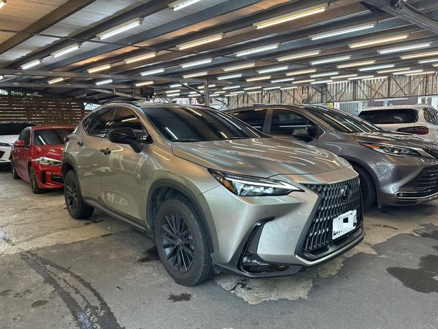 LEXUS凌志 NX350H  第2張相片
