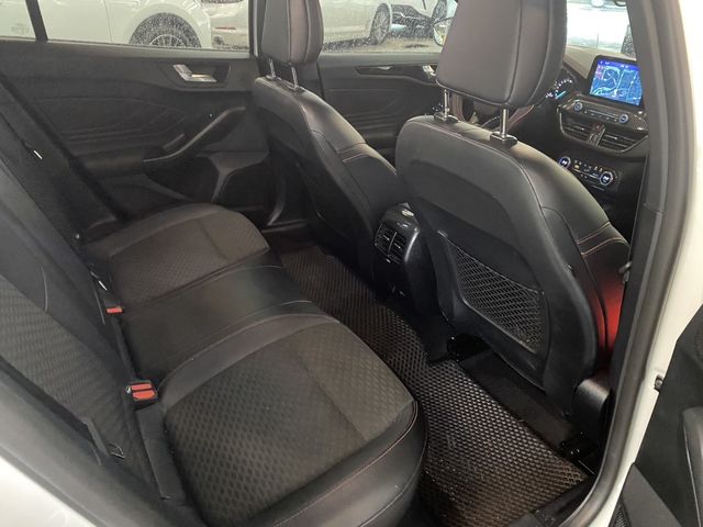 FORD福特 FOCUS ST  第8張相片