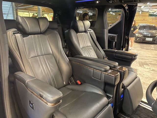 TOYOTA豐田 ALPHARD  第8張相片