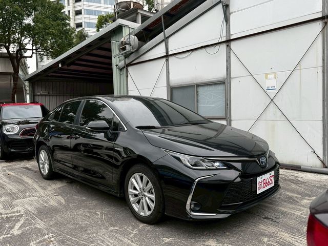 TOYOTA豐田 ALTIS  第2張相片