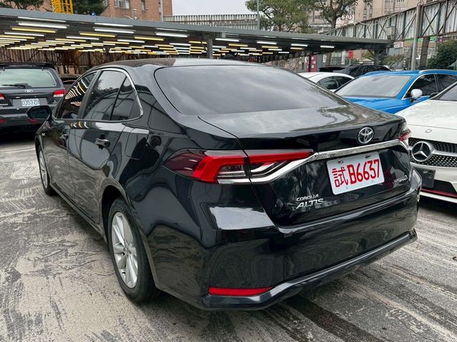TOYOTA豐田 ALTIS  第4張相片