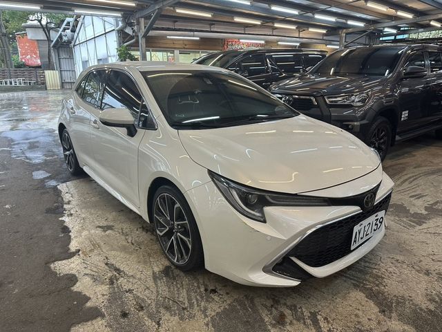 TOYOTA豐田 AURIS  第2張相片