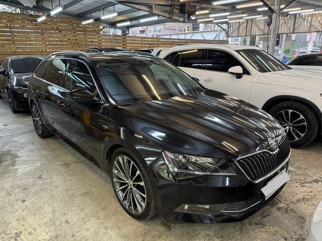 SKODA司科達 SUPERB COMBI  第2張相片