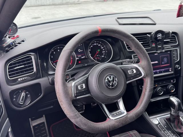 VOLKSWAGEN福斯 GOLF GTI  第5張相片