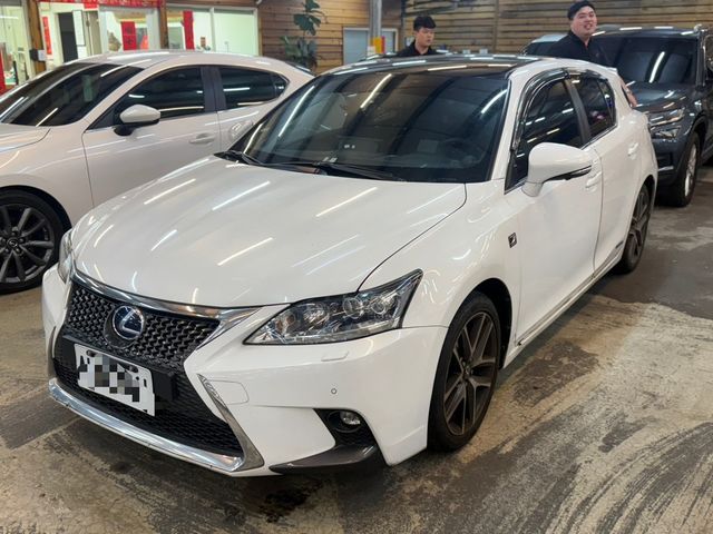 LEXUS凌志 CT200H  第1張相片