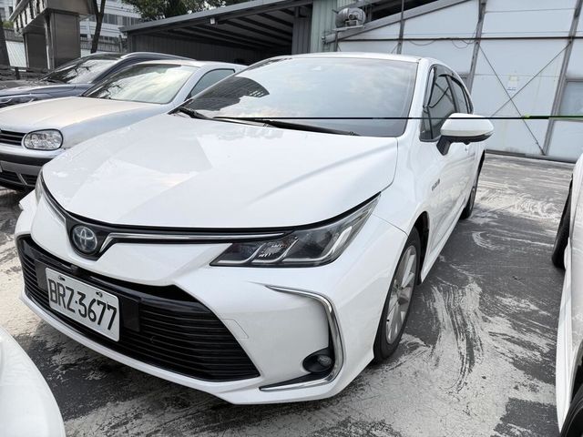TOYOTA豐田 ALTIS  第1張相片