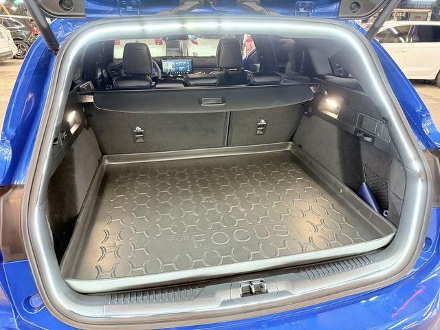FORD福特 FOCUS ST WAGON  第7張相片