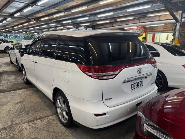 TOYOTA豐田 PREVIA  第3張相片