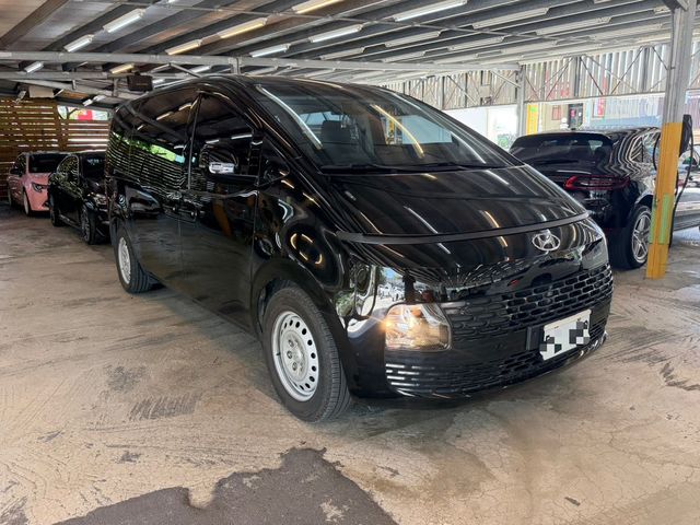 HYUNDAI現代 STARIA  第1張相片