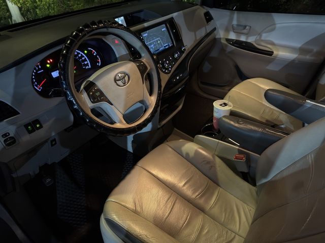 TOYOTA豐田 SIENNA  第5張相片