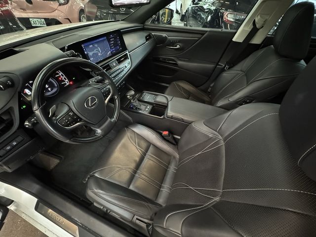 LEXUS凌志 ES300H  第4張相片