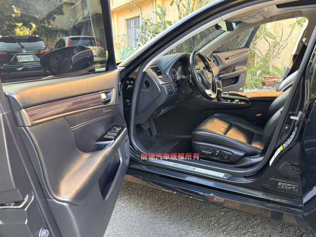 LEXUS凌志 GS200T  第5張相片