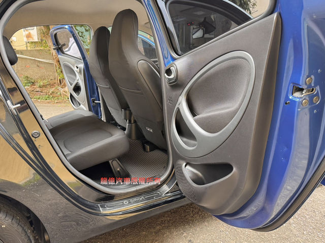 SMART斯麥特 FORFOUR  第8張相片