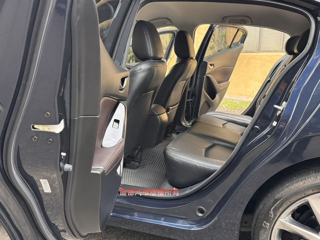 MAZDA馬自達 MAZDA 3  第6張相片