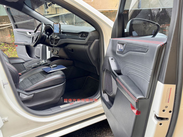 FORD福特 KUGA  第17張相片