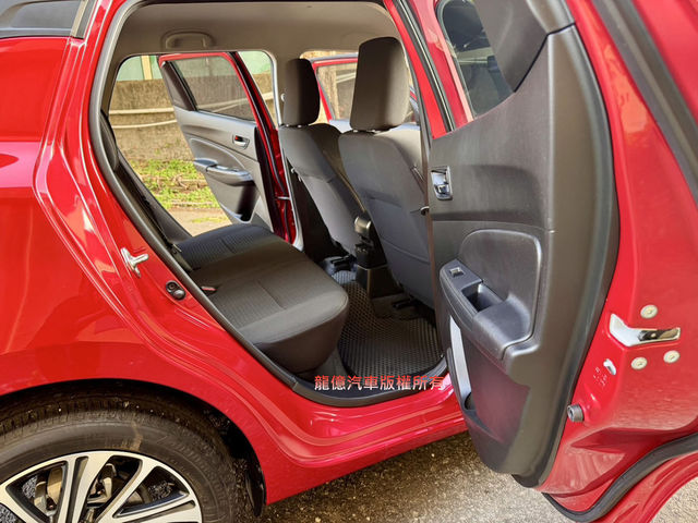SUZUKI鈴木 SWIFT  第15張相片