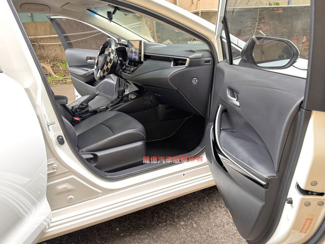 TOYOTA豐田 ALTIS  第17張相片