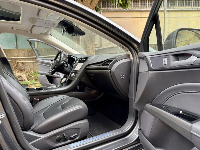 FORD福特 MONDEO  第9張相片