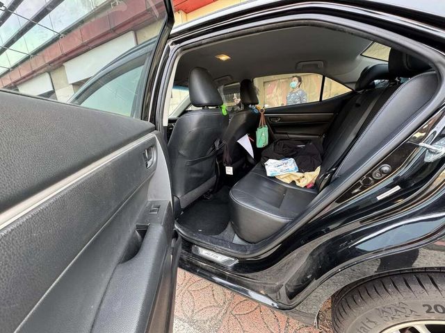 TOYOTA豐田 ALTIS  第5張相片