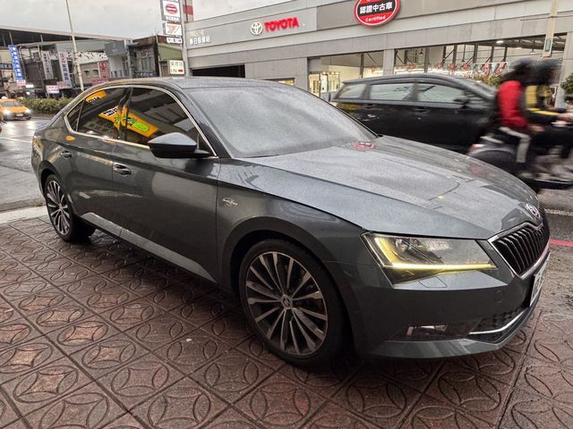 SKODA司科達 SUPERB  第2張相片