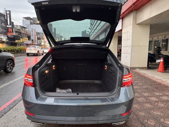 SKODA司科達 SUPERB  第8張相片