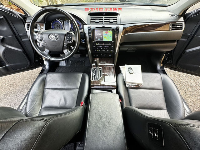 TOYOTA豐田 CAMRY HYBRID  第3張相片