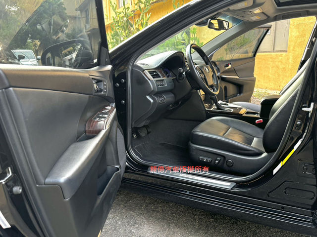 TOYOTA豐田 CAMRY HYBRID  第4張相片