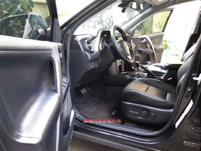 TOYOTA豐田 RAV4  第4張相片