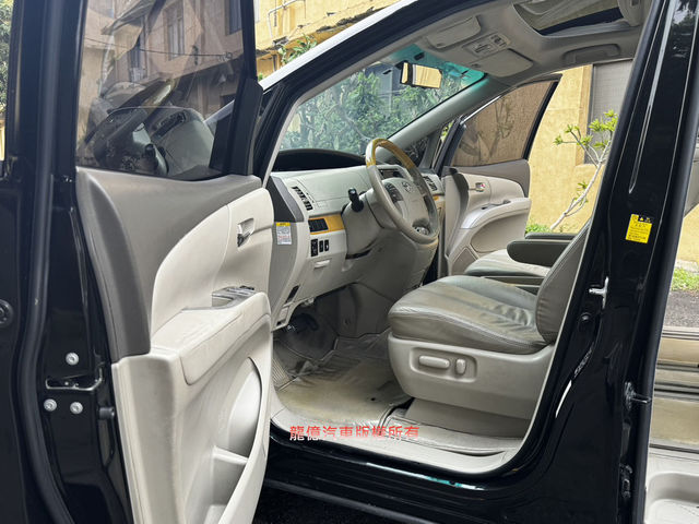 TOYOTA豐田 PREVIA  第5張相片
