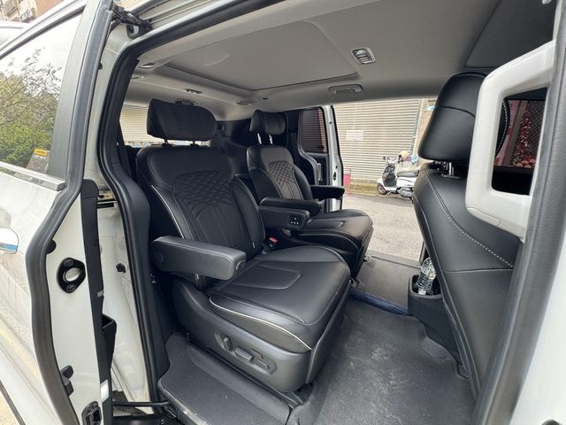 HYUNDAI現代 CUSTIN  第9張相片