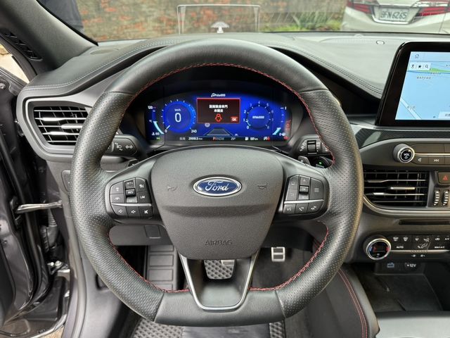 FORD福特 KUGA  第15張相片