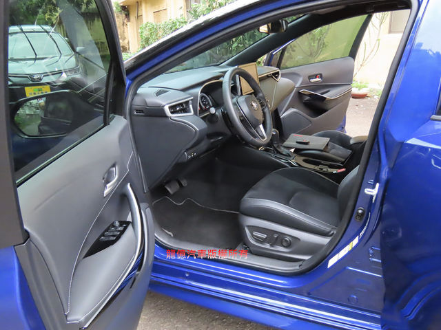 TOYOTA豐田 COROLLA SPORT  第4張相片