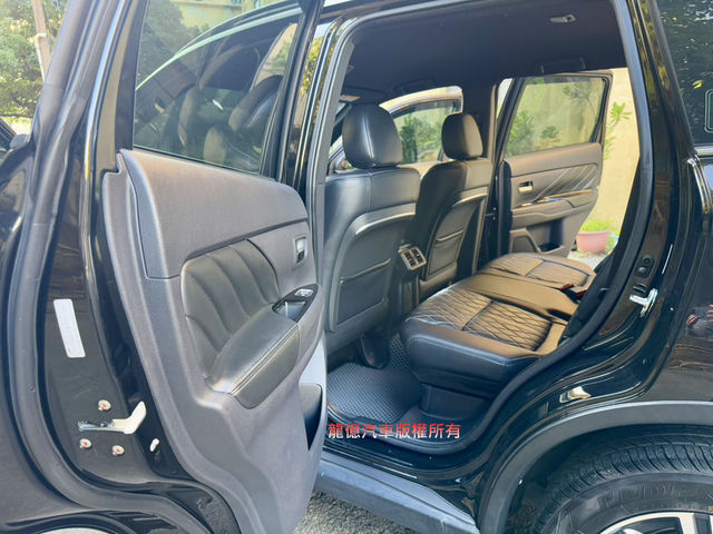 MITSUBISHI三菱 OUTLANDER  第6張相片